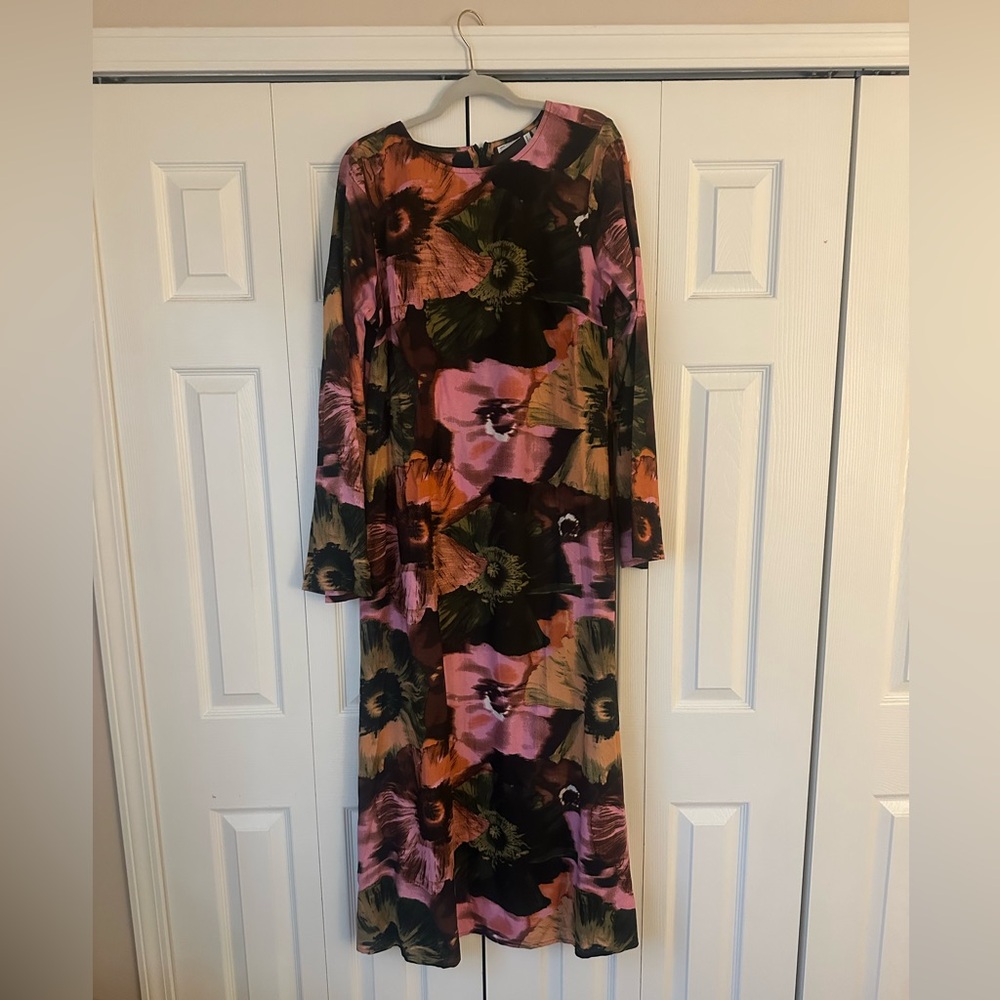 ASOS DESIGN Viscose Midi Floral dress brand new never worn!